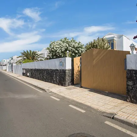 Lea Vila Puerto del Carmen (Lanzarote)